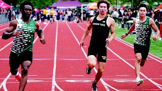LHS Boys’ Track and Field Team Places Third in State Sectionals