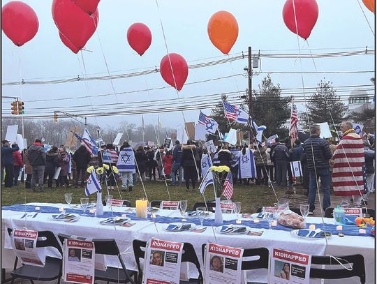 Hundreds Attend Israel Rally Calling For Return of Hostages