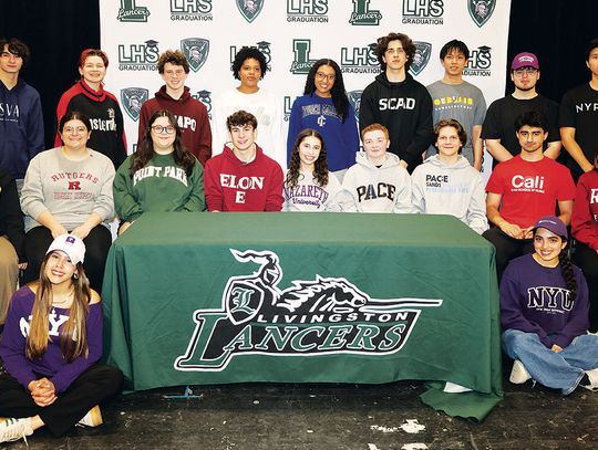 LHS Holds Arts Signing Day For Graduating Seniors