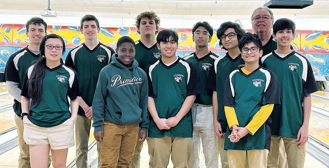 Bowling Team Finishes Second in Colonial Conference