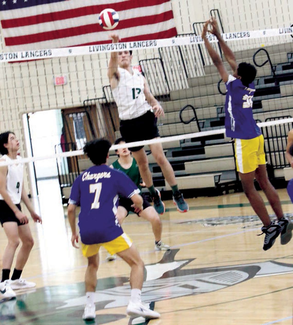 BOYS’ VARSITY VOLLEYBALL TEAM BEATS CHARGERS