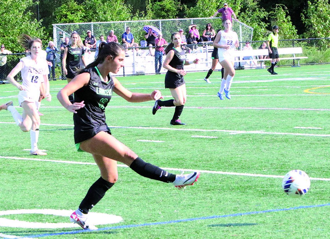 GIRLS’ VARSITY SOCCER TEAM WINS