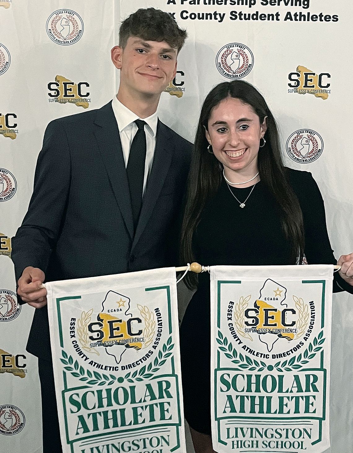 Hershkin and Dannis Win Scholar Athlete Award