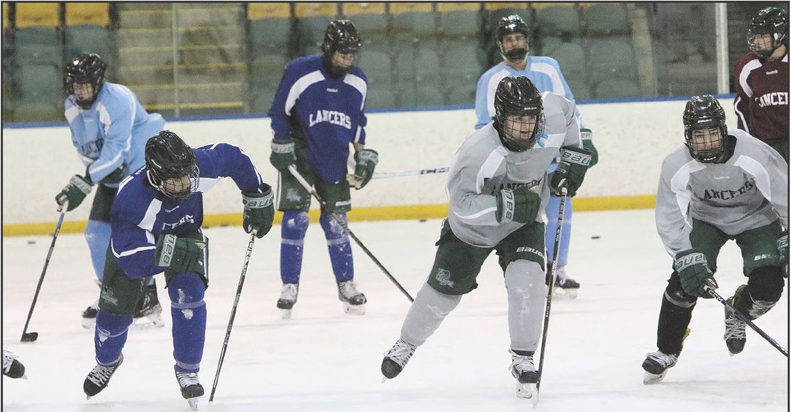 HOCKEY TEAM READIES FOR SEASON