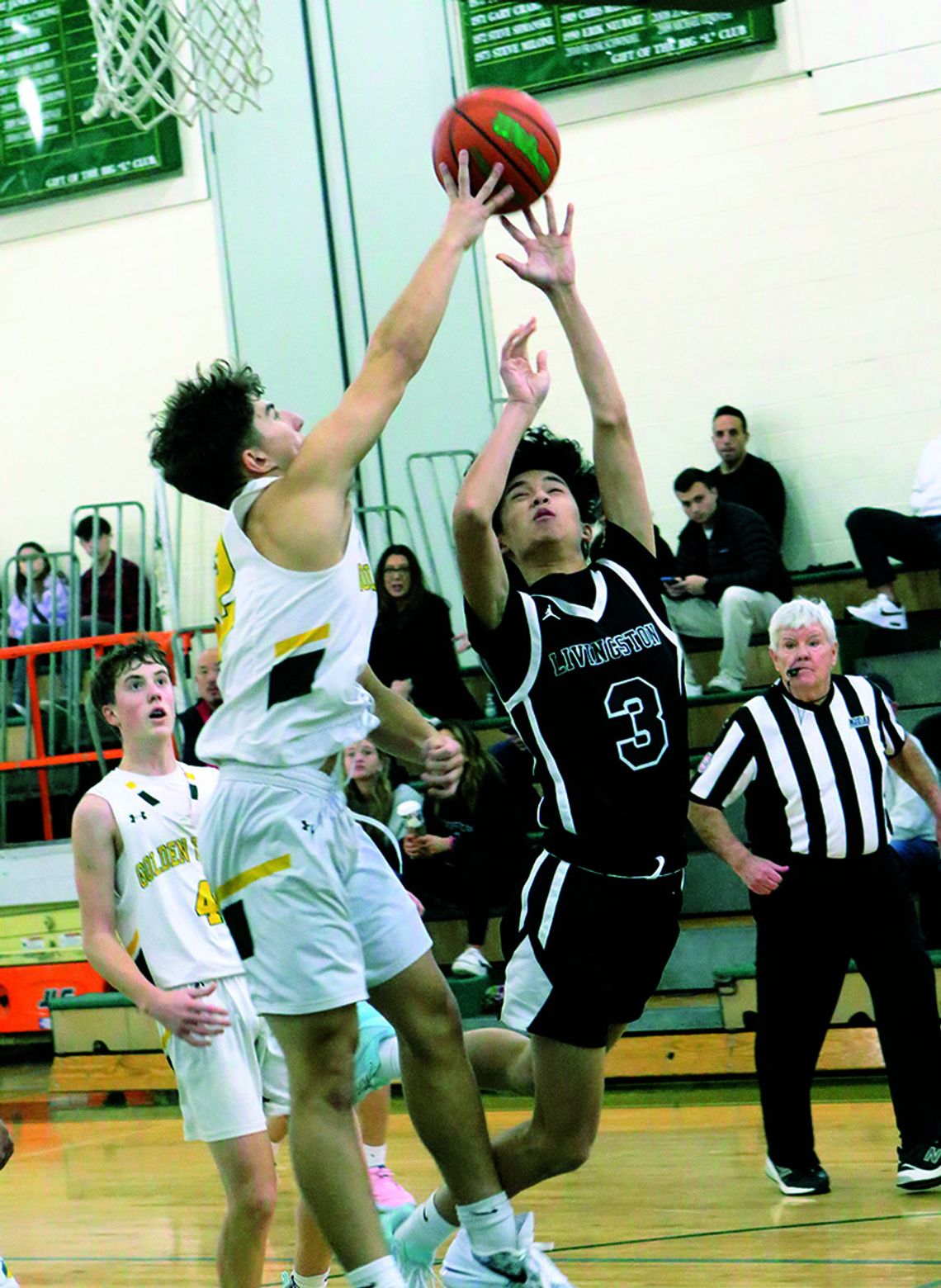 JV BOYS’ BASKETBALL COMPETES IN TOURNAMENT